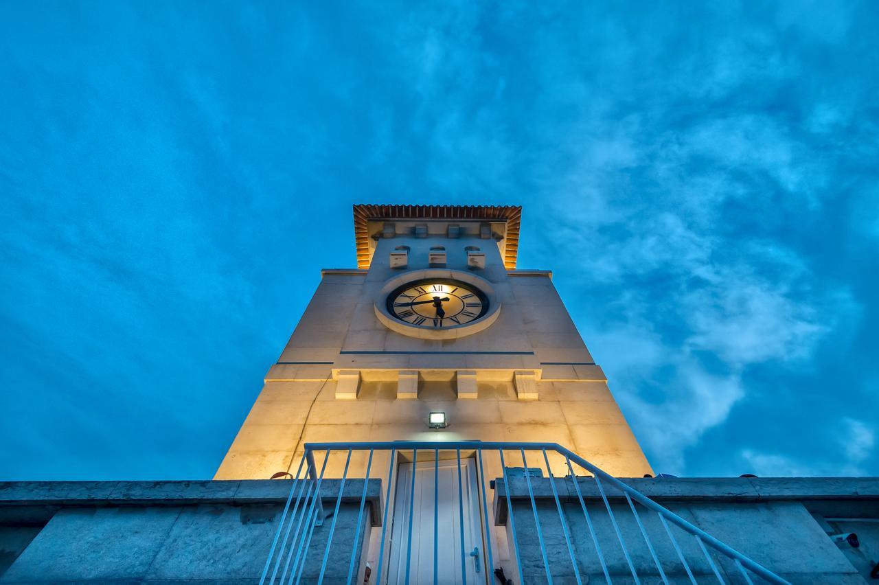 The Clock Tower By Five Stars * Lisboa